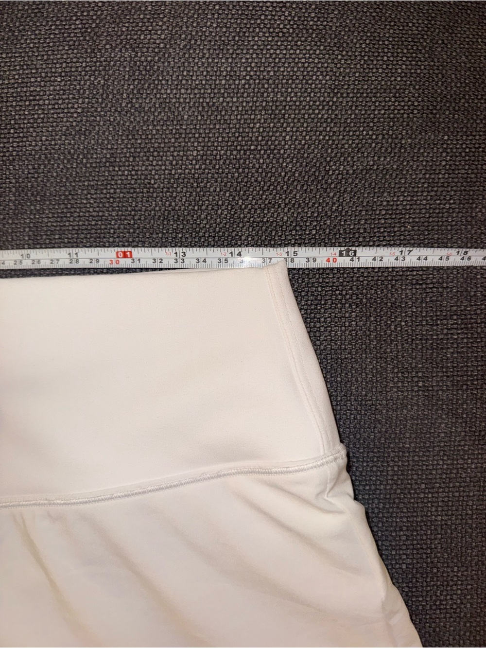 Vuori Hot Mesh Tennis Skirt - Picture 4 of 10